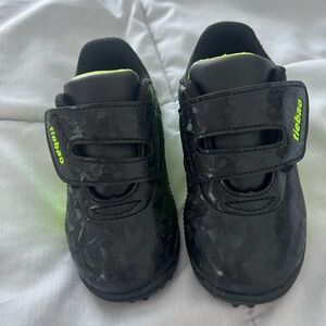 Taboo toddler indoor soccer shoes in Black with Neon Accents